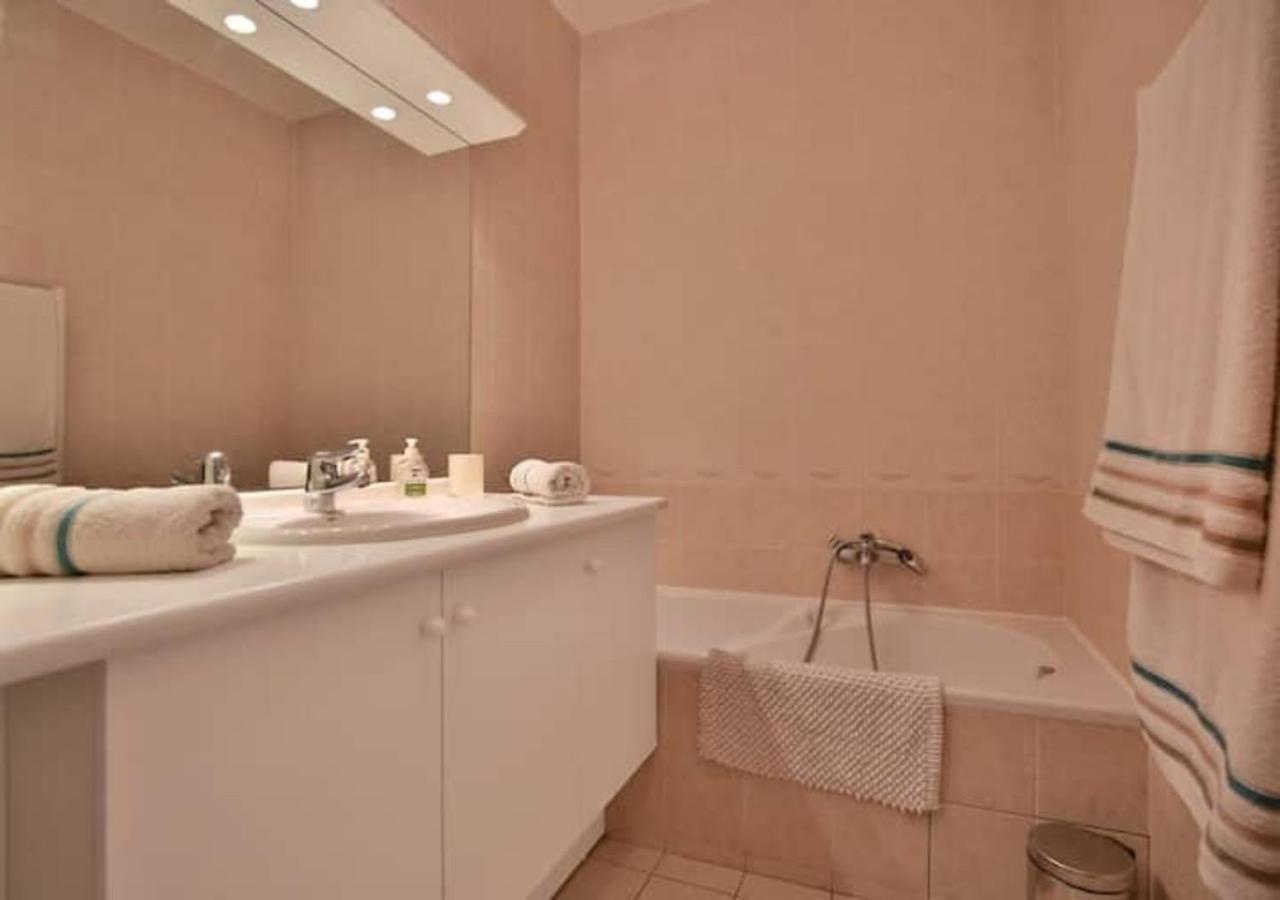 Charming Two-Bedroom Apartment With Balcony And Garage By The Marina Antibes Esterno foto